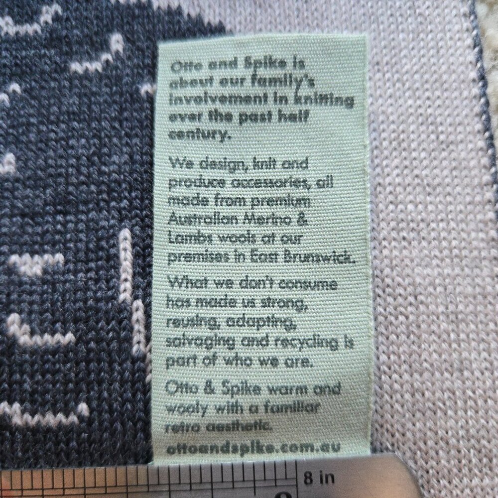 NWT Otto & Spike Merino Scarf Wool Knit Cockatoo Parrot Bird Charcoal GREY - Picture 7 of 12